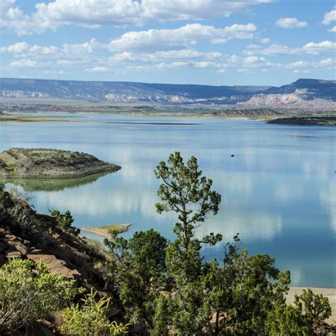 Abiquiu Lake in North Central New Mexico Stock Image - Image of mexico, house: 151028189