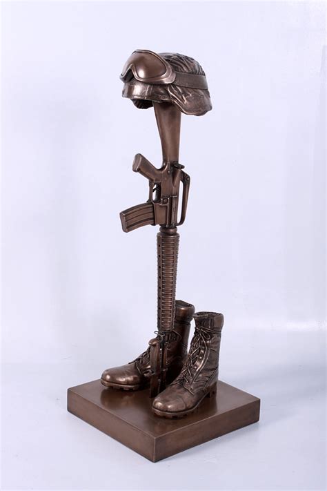 Fallen Soldier Memorial Battle Cross Statue For Sale at GunAuction.com - 12931488