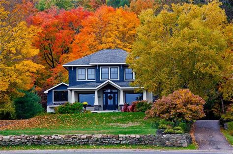 30 Houses with a Blue Exterior (Photos - All Types of Blue)