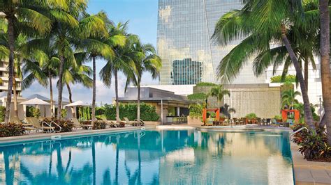 Luxury Miami Hotel | 5 Star | Four Seasons Hotel Miami