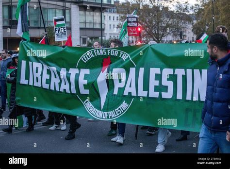 Celtic fans for the liberation of palestine hi-res stock photography and images - Alamy