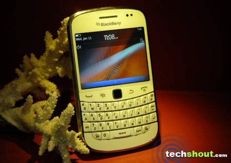 BlackBerry Bold 9900 Review - TechShout