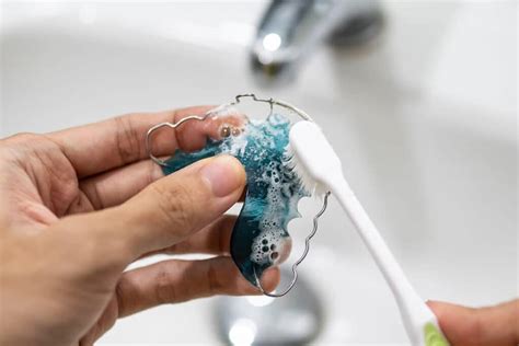 Cleaning A Retainer | How to Clean A Retainer | Retainer Cleaning Tips