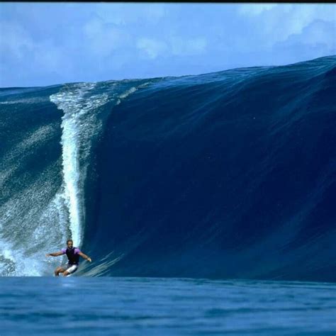 Laird Hamilton just amazing!! | Big wave surfing, Surfing waves, Surfing photography