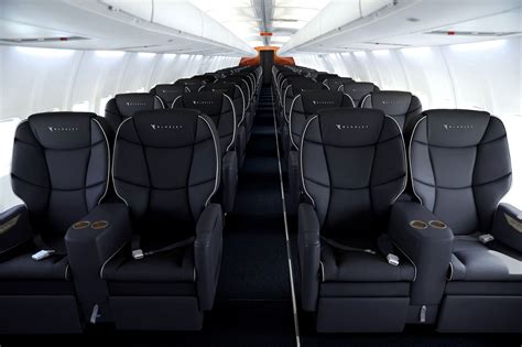 BOEING 737-500 Interior