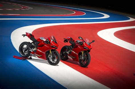 101 Photos of the Ducati 1199 Panigale R - Asphalt & Rubber