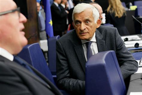 Jerzy Buzek: 'Let’s not be hypocrites' about coal - Euractiv