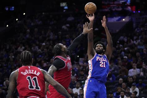 Joel Embiid returns with seventh career triple-double in 76ers' rout of Chicago Bulls