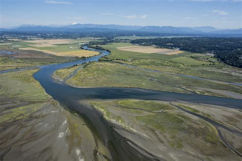 On moving ground in the Skagit Valley: observing sediment and climate ...