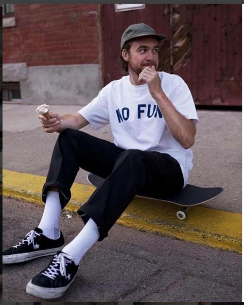 15 Best Skater Outfits for Guys