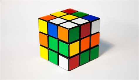 IMAGENS . VIDEOS: Cubo mágico ou Cubo Rubik