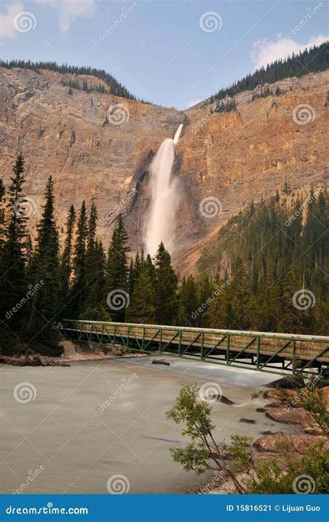 Takakkaw Falls In Yoho National Park Stock Image - Image: 15816521