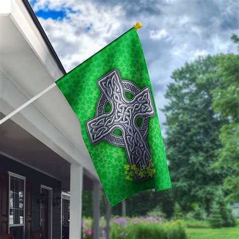 CELTIC CROSS HOUSE FLAG | EWTN Religious Catalogue