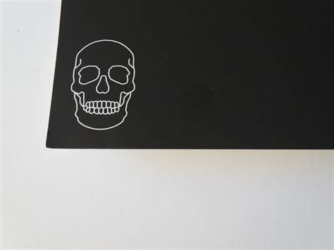 Damien Hirst "Skull" - CharityStars