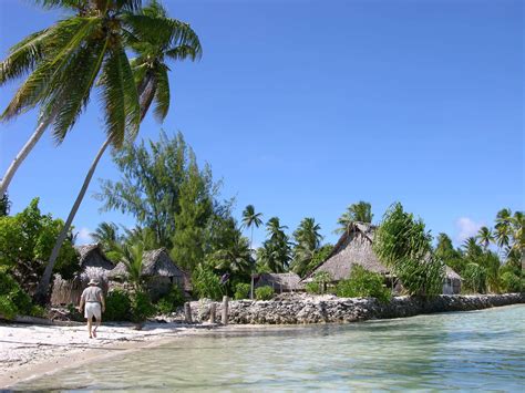 Tarawa maintains its traditional island life despite being the capital ...