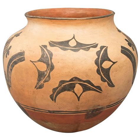 Large Antique Native American Pottery Jar, Santo Domingo Pueblo, circa 1900