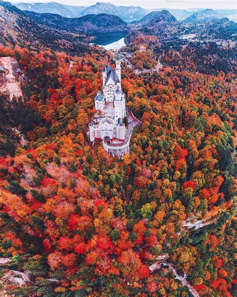 Непередаваемо / Neuschwanstein Castle, Schwangau, Germany, autumn ...