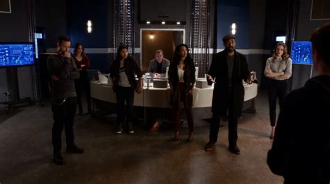 The Flash Season 3 Episode 16 Review: Into the Speed Force | Tell-Tale TV