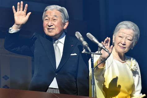 Emperor Akihito Abdication: Why Is Japanese Emperor Stepping Down ...