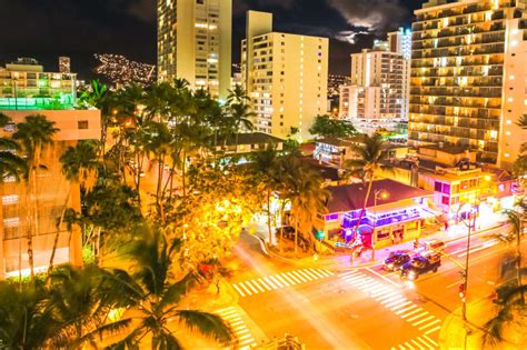 The Twin Fin Hotel to Honolulu Airport Shuttle formerly Aston Waikiki ...