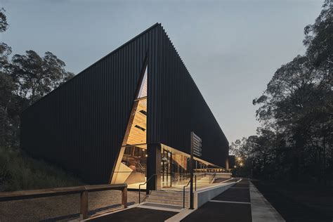 Puffing Billy Lakeside Visitor Centre / TERROIR | ArchDaily