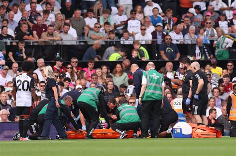 Sheffield United defender Chris Basham taken to hospital with ‘horrific’ leg injury - The Athletic