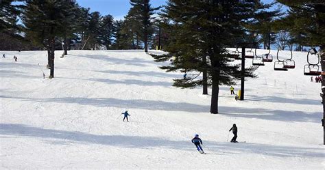 Nashoba Valley Ski Area: Ski, Snowboard and Tubing Fun