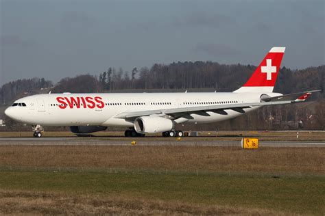 zrh-spotter: Swiss A333 HB-JHK