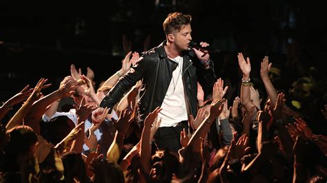 Watch The Voice Highlight: OneRepublic: "Love Runs Out" - NBC.com