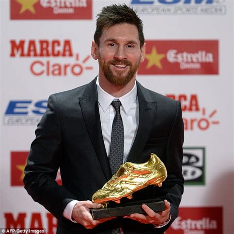 Lionel Messi receives Golden Shoe as he wins award for the fourth time – Kasapa102.5FM