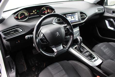 Test ojetiny Peugeot 308 SW 2.0 BlueHDi AT. Není všechno zlato, co se třpytí. | Auto Journal