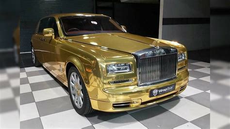 Țara în care găsești un Rolls-Royce Phantom pe post de taxi. Cât costă