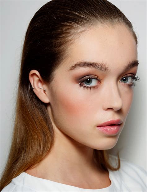 Where to Apply Blush to Flatter Your Face Shape | StyleCaster