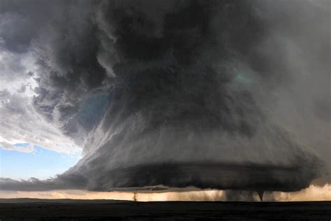 Photo of twin tornadoes was storm chaser's 'unicorn' shot - Los Angeles ...