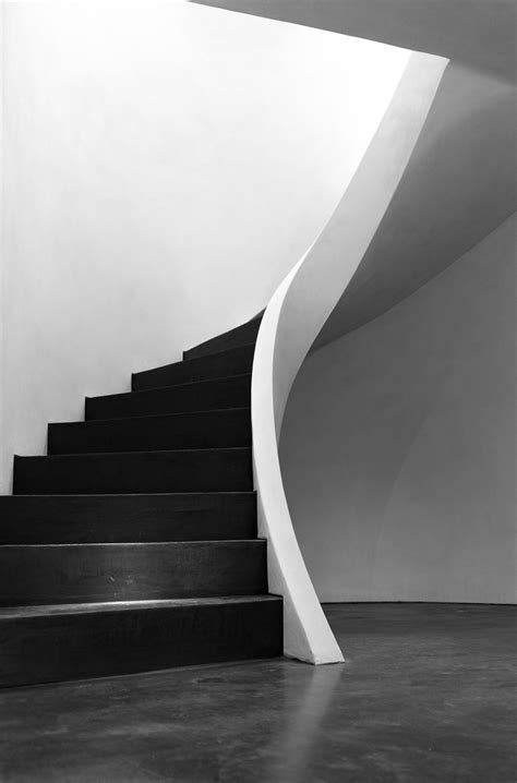 Yes. V cool. BLACK CONCRETE STAIR Design: Benoit Viaene Stairs Trim, Black Staircase, Concrete ...