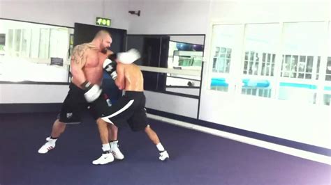 Eddie hall boxing 23stone vs 10stone - who do you think came out on top ...