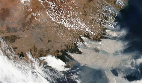 This NASA satellite image shows the extent of Australia’s devastating wildfires | MIT Technology ...