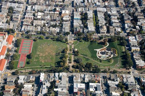 Ever Wonder What'd It Be Like to Fly Over Dolores Park on the Busiest ...