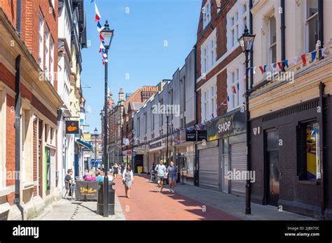 Cross Street, Reading, Berkshire, England, United Kingdom Stock Photo ...