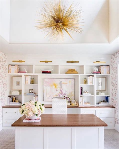 17 Stunning Glam Home Office Decor Ideas to Work in Style