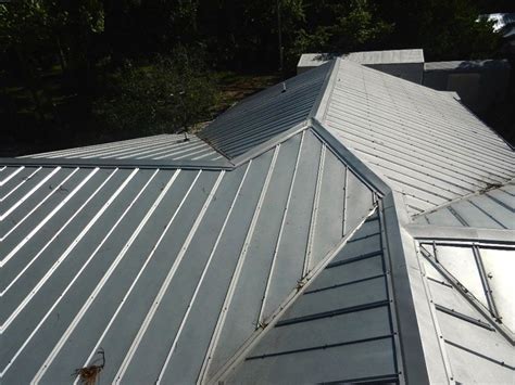 Can metal roofing be used on a low slope/pitch roof?