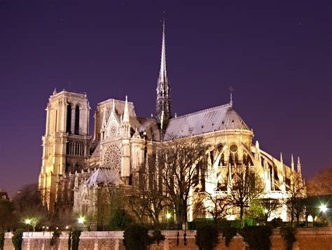 Fichier:Notre Dame de Paris by night time.jpg — Wikipédia