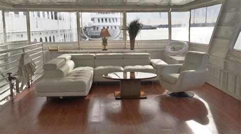 Sundancer Charter Yacht - Prestige Yacht Charters