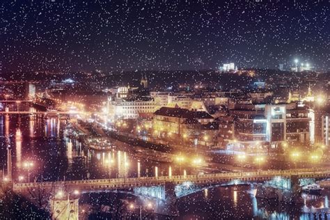 Premium Photo | Evening view of the vltava river and bridges in prague