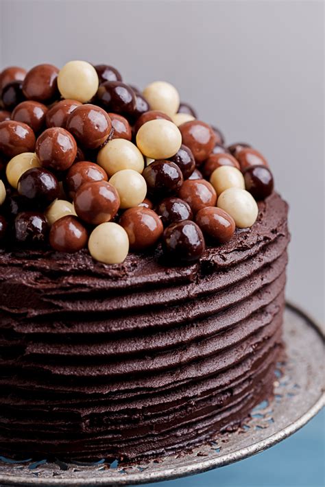 Double coffee chocolate cake with chocolate fudge frosting - Simply Delicious