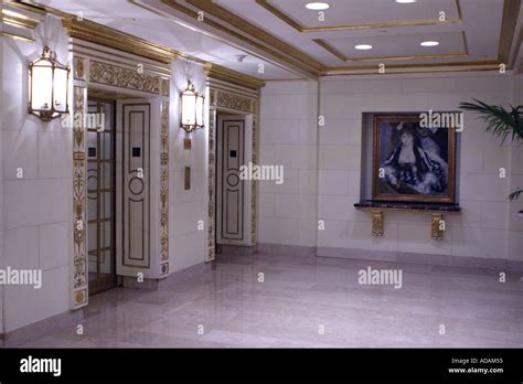 Plaza hotel new york interior hi-res stock photography and images - Alamy