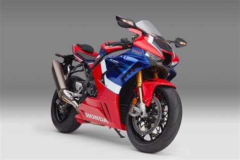 2021 Honda CBR1000RR-R Fireblade SP First Look with Video (16 Fast Facts)