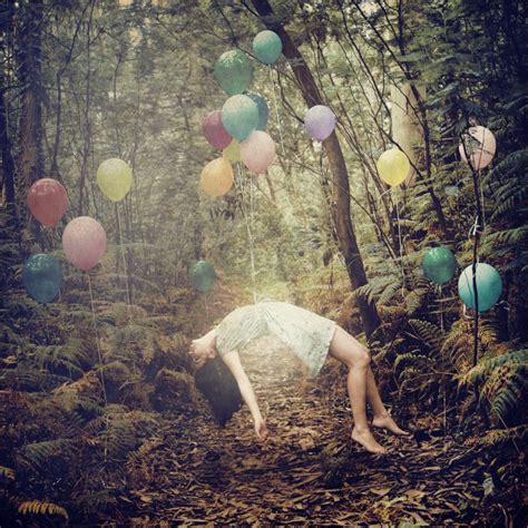 100 Magical Levitation Photography Examples to Inspire You - Photodoto ...