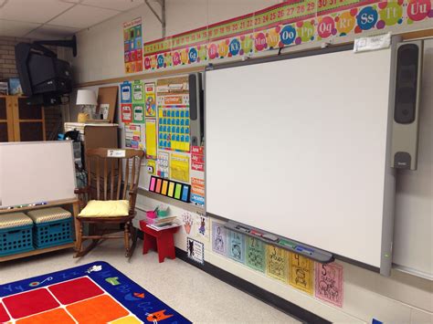 Kindergarten Classroom - Calendar, smart board, etc... | Kindergarten ...