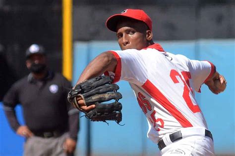 Ganan Avispas primer juego del play off del béisbol cubano - OnCubaNews